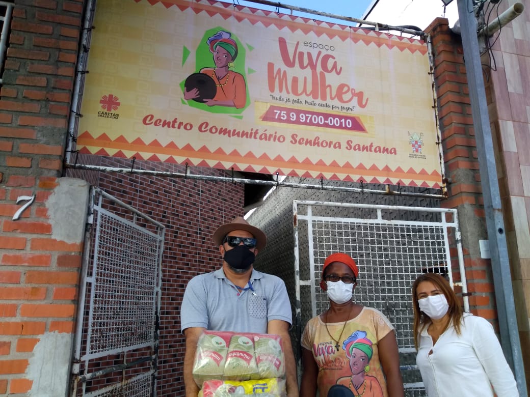 Comunidade acadêmica do CETENS promove ações solidárias com doação de cestas básicas às comunidades carentes circunvizinhas do bairro Sim