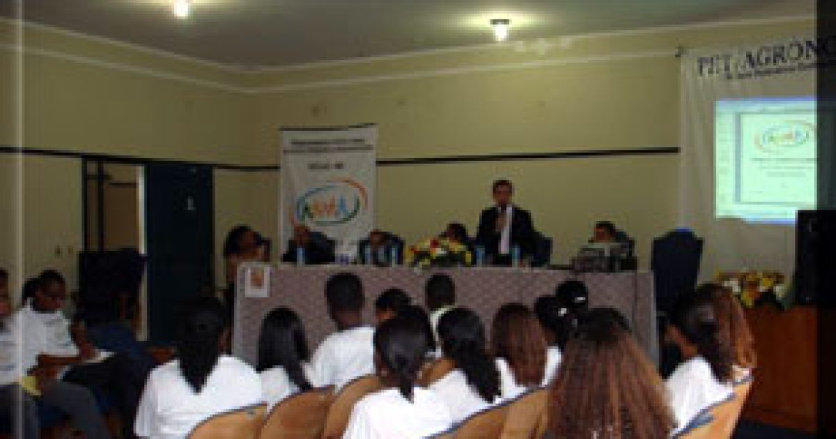 I Seminário de “Política de Permanência na UFRB” e lançamento do “Programa Conexões de Saberes”