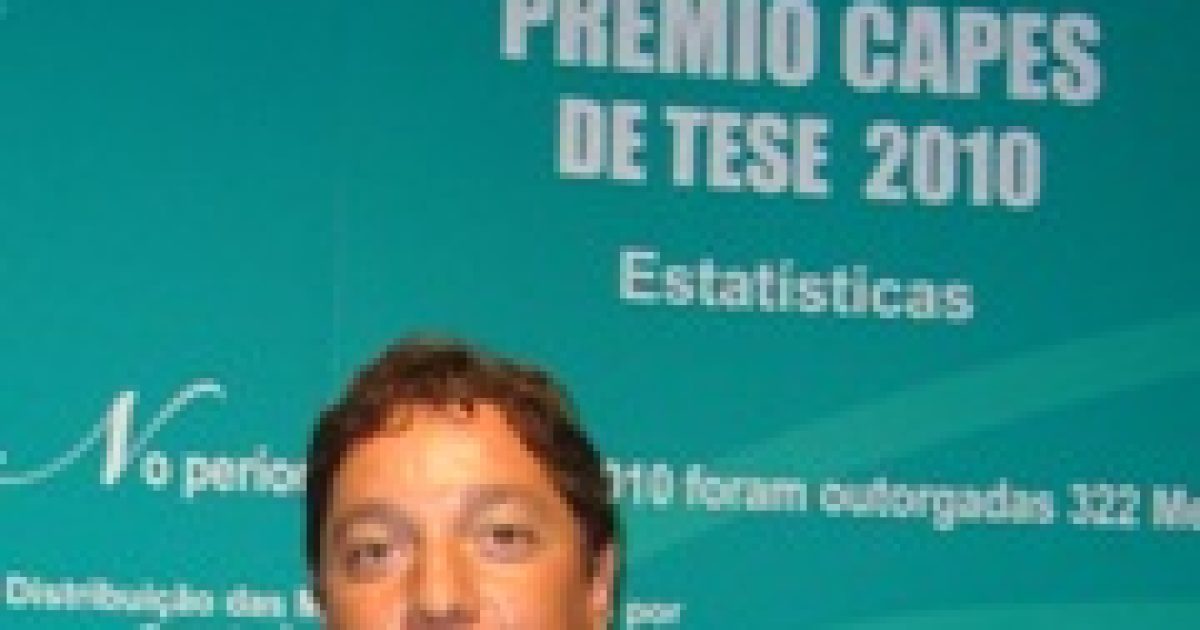 Professor da UFRB recebe Prêmio Capes de Tese 2010