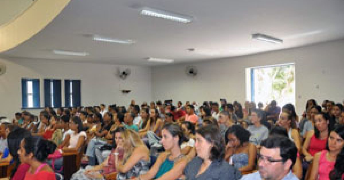 Reencôncavo 2012.1: Estudantes ingressos no CCAAB são estimulados a assumir compromisso com Universidade