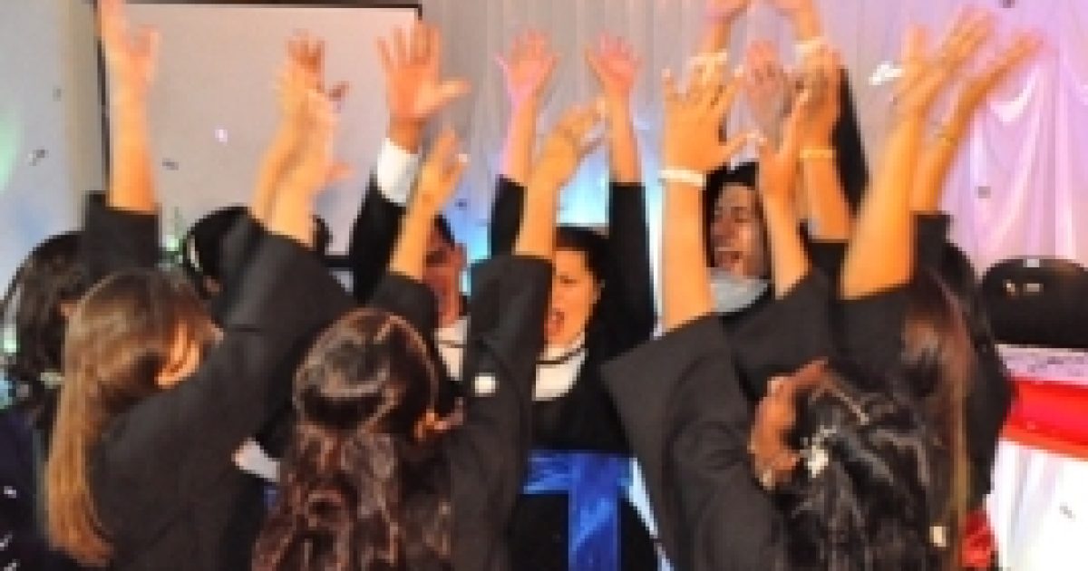 Estudantes do CFP comemoram formatura 2012.2