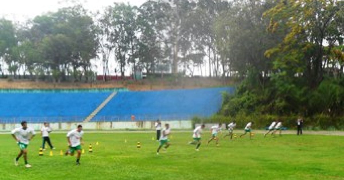 Grupo de estudos realiza avaliação física em atletas