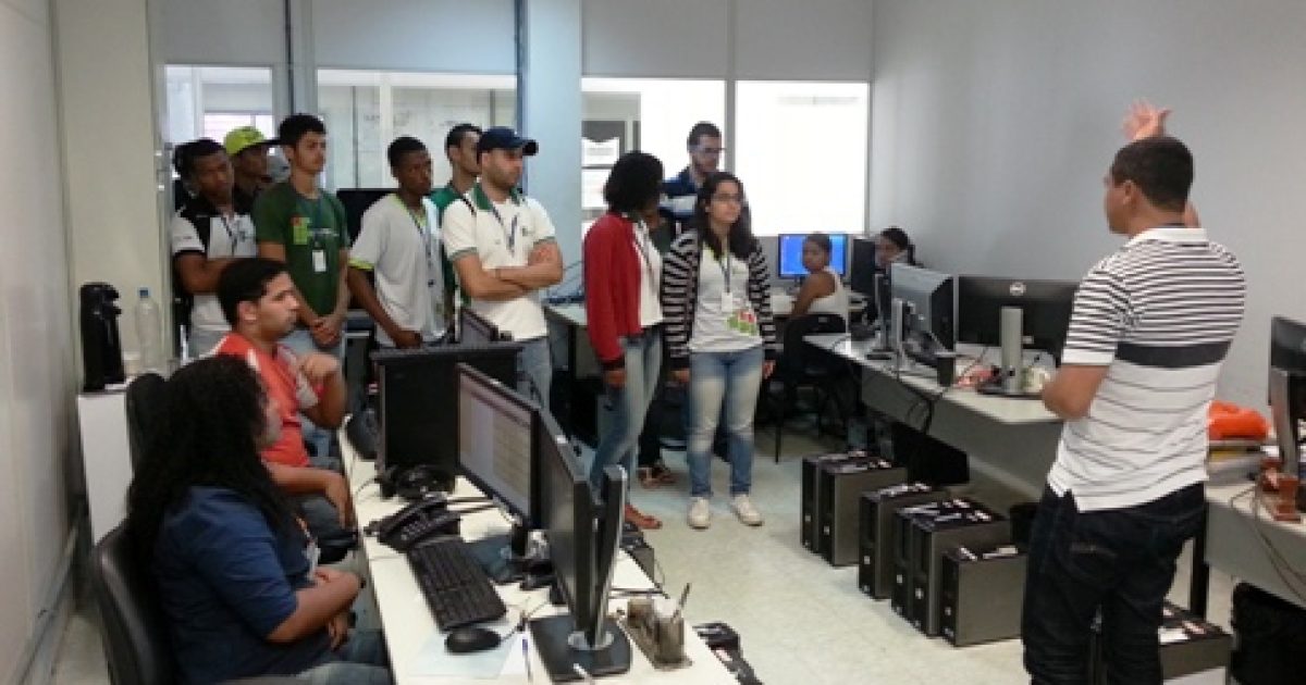 UFRB recebe visita de estudantes do IF Baiano