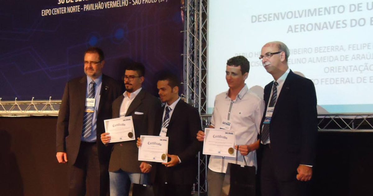 Projeto de estudante da UFRB conquista segundo lugar no Prêmio SAE BRASIL