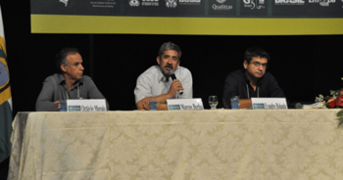 Palestras magnas e apresentações de trabalhos seguem programação do IX CNPA