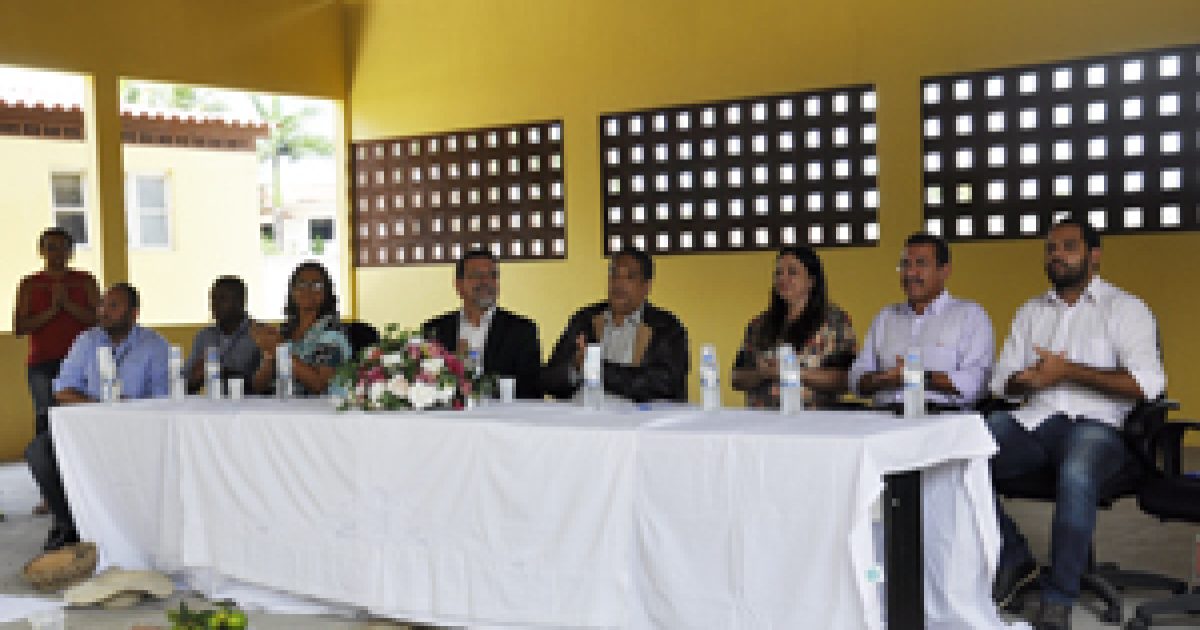 Estudantes do CETENS participam de aula inaugural do semestre 2014.2