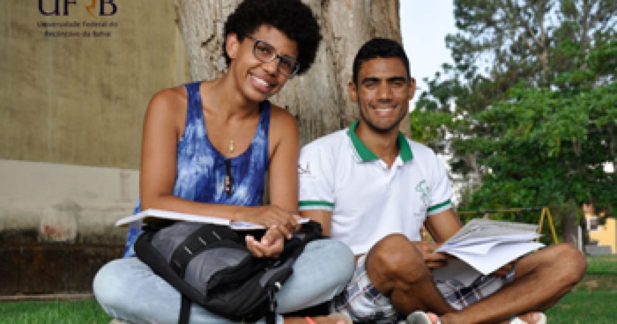 Mensagem de boas vindas 2015.2: UFRB saúda sua comunidade acadêmica