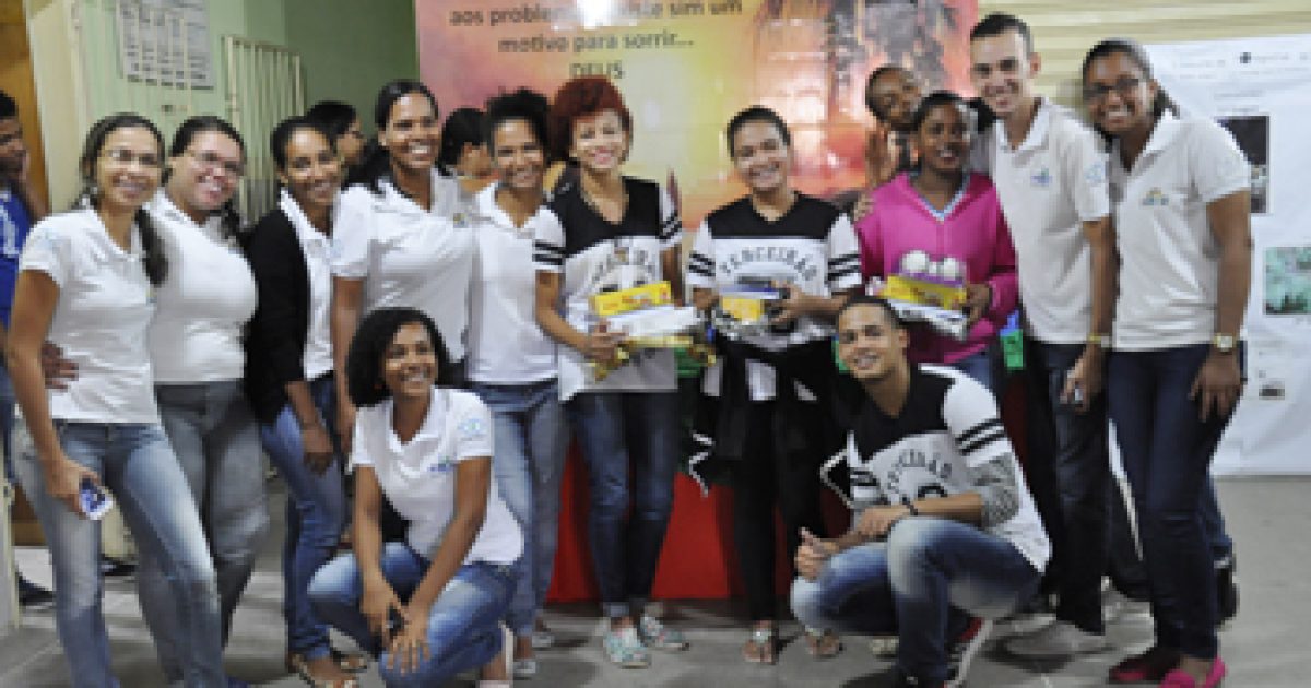 PIBID da UFRB premia alunos da rede estadual em concurso de fotos sobre Aedes