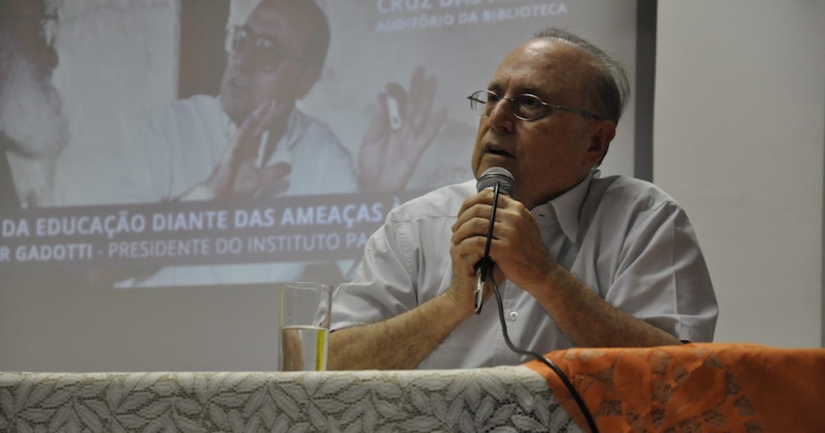 UFRB recebe Moacir Gadotti em conferência sobre Perspectivas da Educação