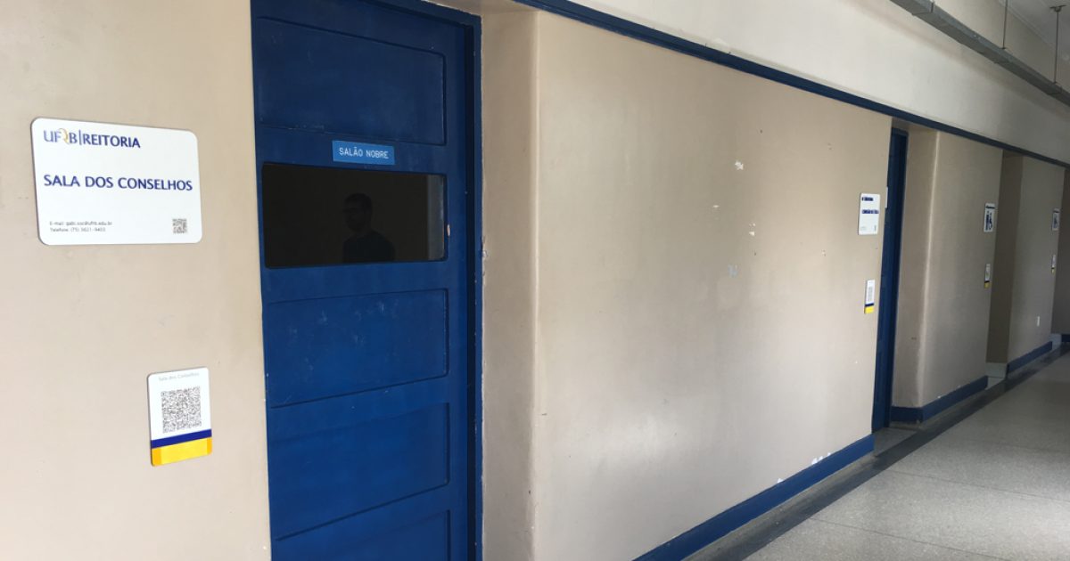 UFRB inicia implantação de sinalização interna com acessibilidade