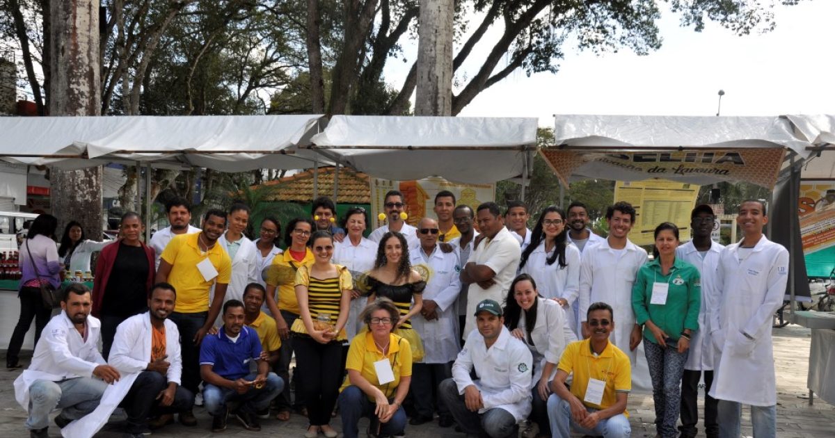 UFRB realiza 2ª edição de Dia de Campo sobre Apicultura em Cruz das Almas