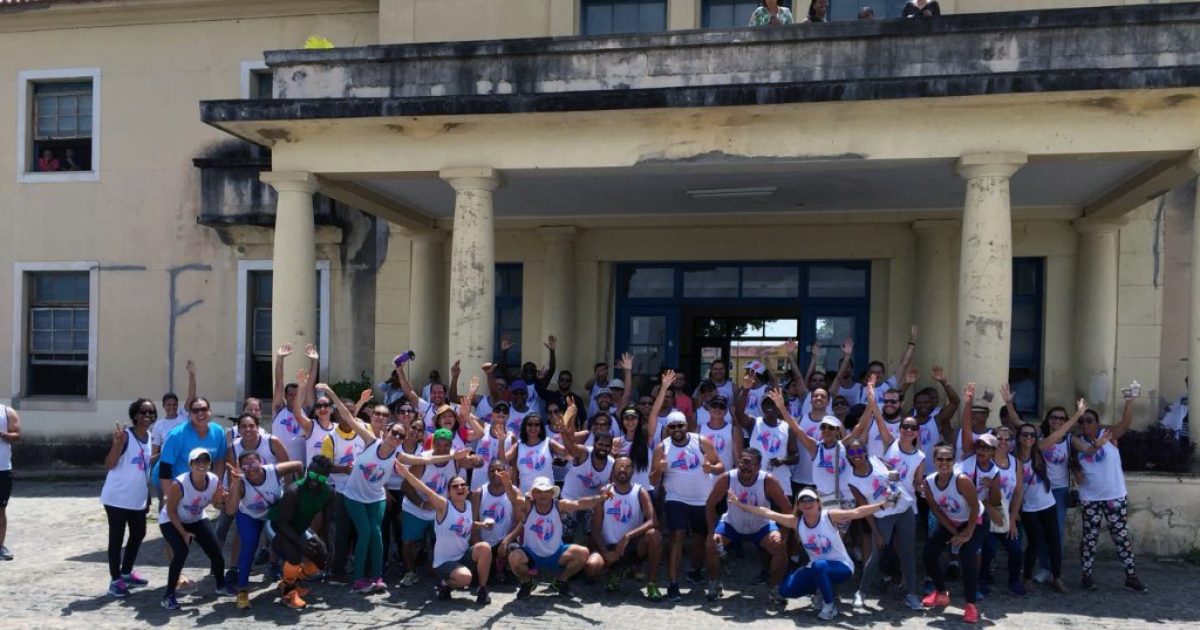 Associação Gente da Gente recebe alimentos arrecadados pelos servidores da UFRB