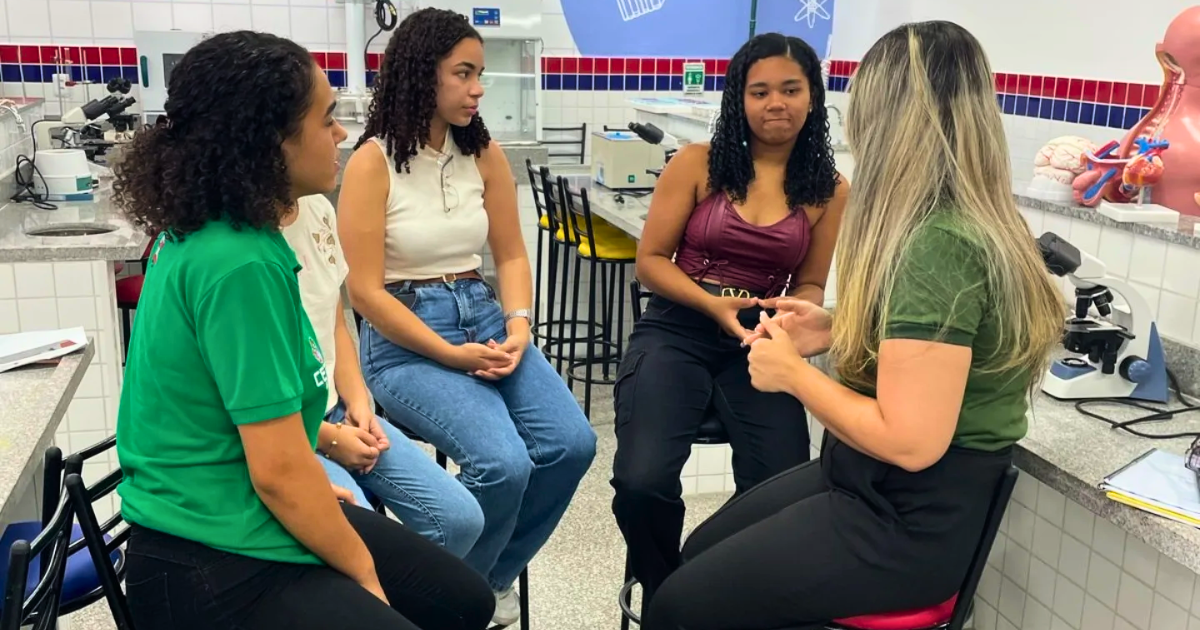 UFRB integra projeto que incentiva meninas e mulheres na ciência por meio dos biocombustíveis