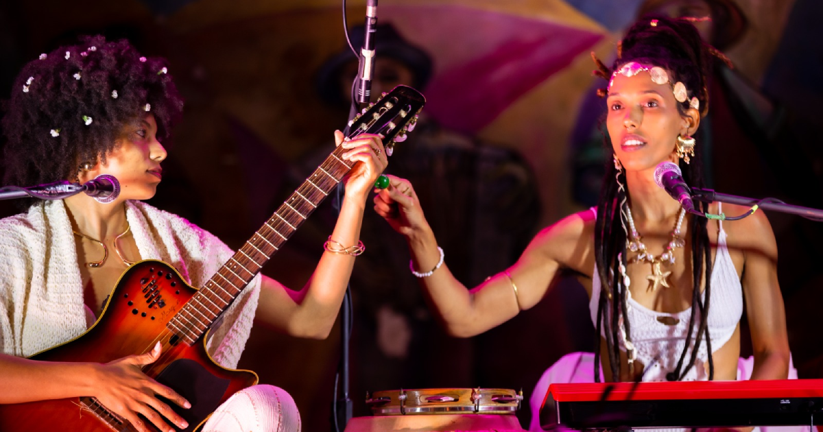 Duo Ojó Ìbí transforma pesquisa sobre música, gênero e permanência na UFRB em criação artística